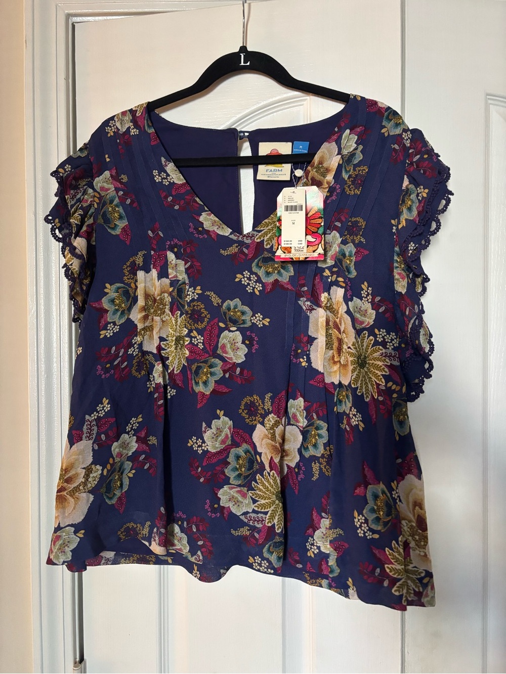 FARM Rio Navy Floral V-Neck Flutter Sleeve Blouse